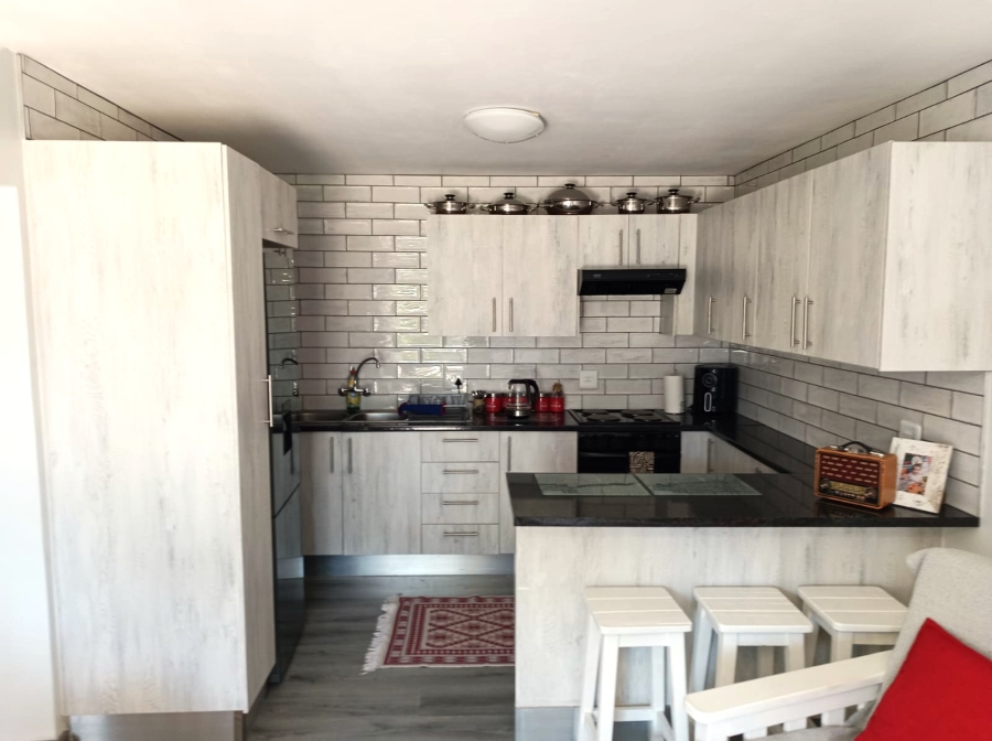 2 Bedroom Property for Sale in Hartenbos Central Western Cape